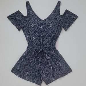 Women's Derek Heart Casual Navy and White Cold Shoulder Patterned Romper Size L
